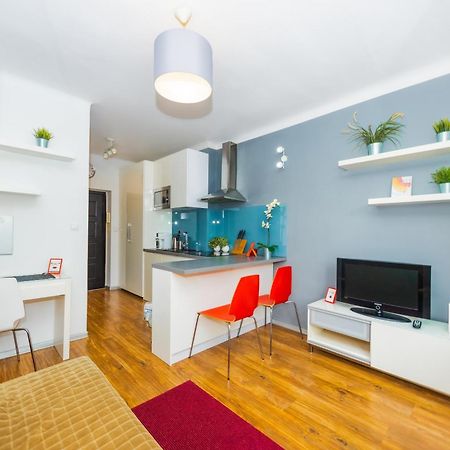 Cozy Studio Next To The Metro And City Center Varsóvia Exterior foto