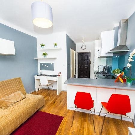 Cozy Studio Next To The Metro And City Center Varsóvia Exterior foto